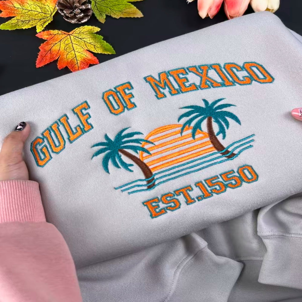  Gulf of Mexico embroidered crewneck held with sunset palms
