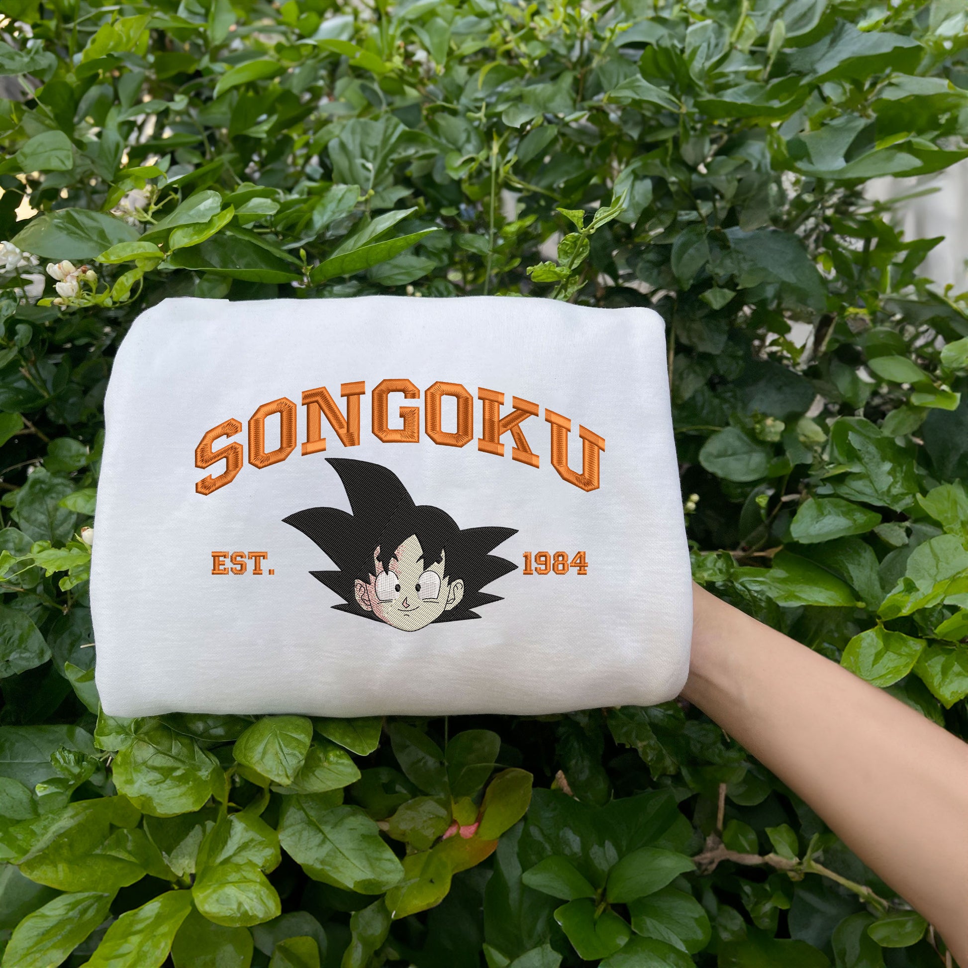 Dragon Ball Character Embroidered  Sweatshirt in White