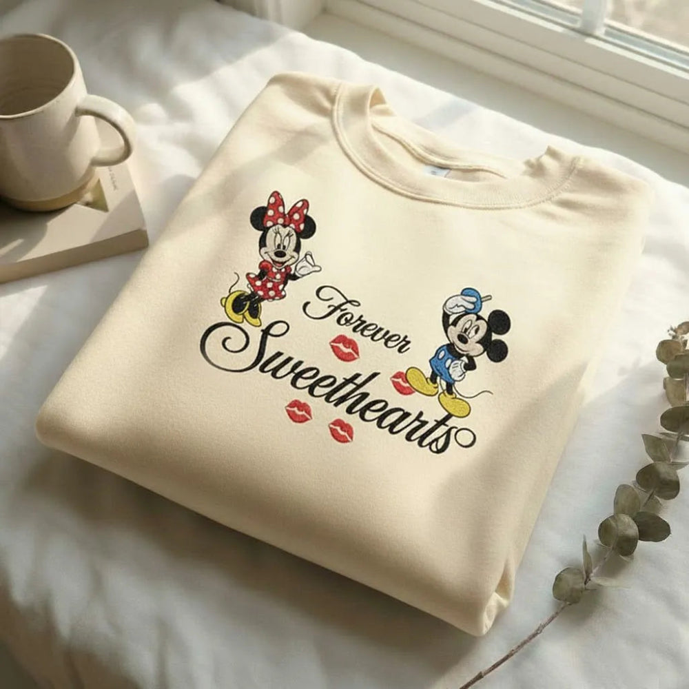 Sweatshirt Mickey Minnie Forever Sweethearts Lips Embroidered Folded On Window.
