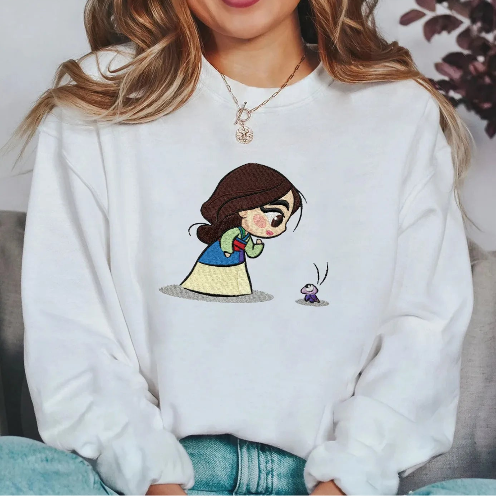 Sweatshirt  Crewneck Displaying Chibi Mulan In Hanbok With Playful Cri-Kee