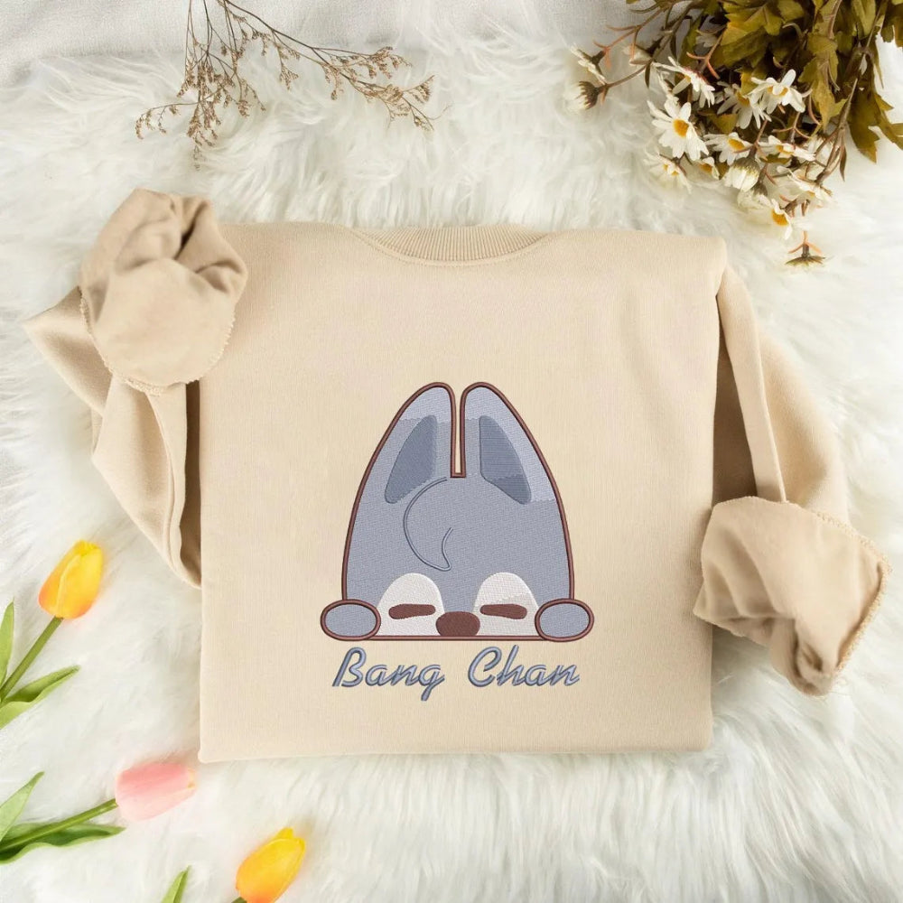 Sand Sweatshirt Displaying Cozy Peeking Skzoo Member