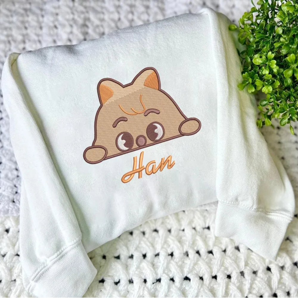 White Sweatshirt Displaying Playful Peeking Han Bear
