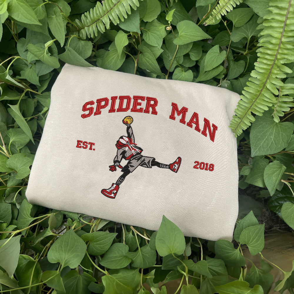 Sand Spider Man Dunk Embroidery Folded On Greenery