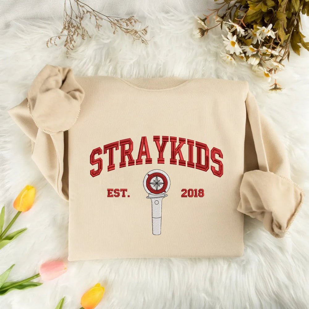 Oversized Sweatshirt Featuring Classic Stray Kids Lightstick And Red Text