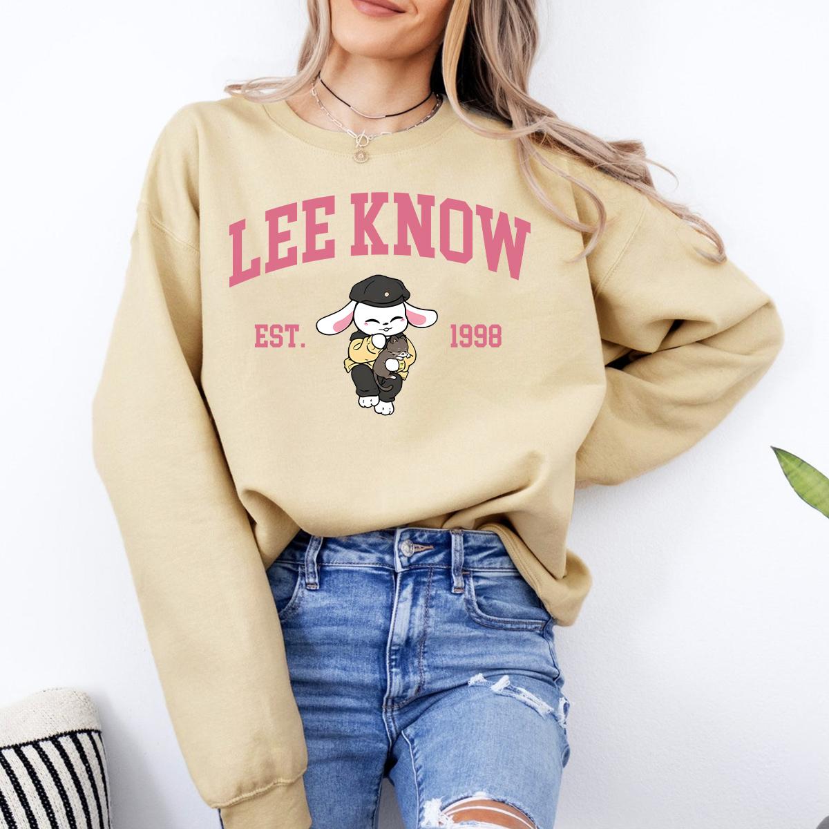 Cotton Sweatshirt With Lee Know Stray Kids Character.