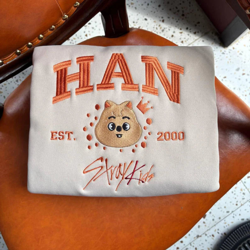 Sand Han Embroidered Crewneck Folded, Orange Squirrel SKZOO 2000